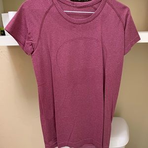 Lululemon Tee
